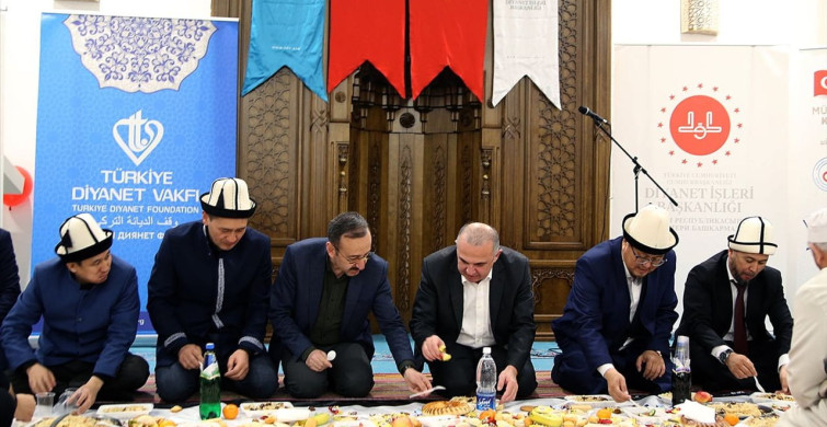 Kırgızistan'da Türkiye Diyanet Vakfı'ndan Geniş Katılımlı İftar Programı