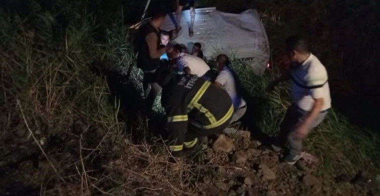 Kırıkhan’da kamyonet şarampole uçtu, 3 kişi yaralandı