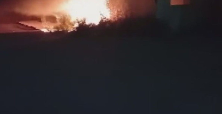 Kırıkhan'da yangın çıkan konteyner kullanılamaz hale geldi