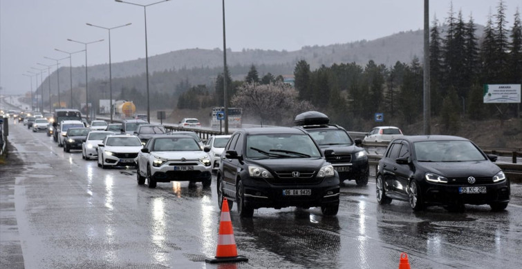 Kırıkkale'de Bayram Öncesi Trafik Yoğunluğu