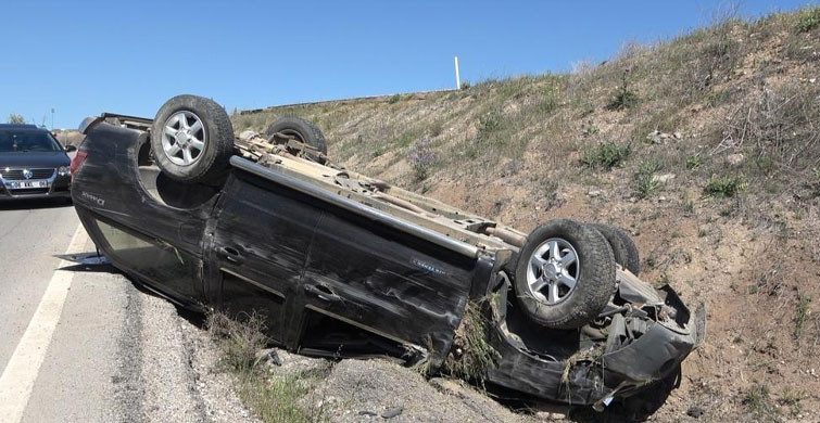 Kırıkkale'de Cip Şarampole Yuvarlandı: 2 Yaralı