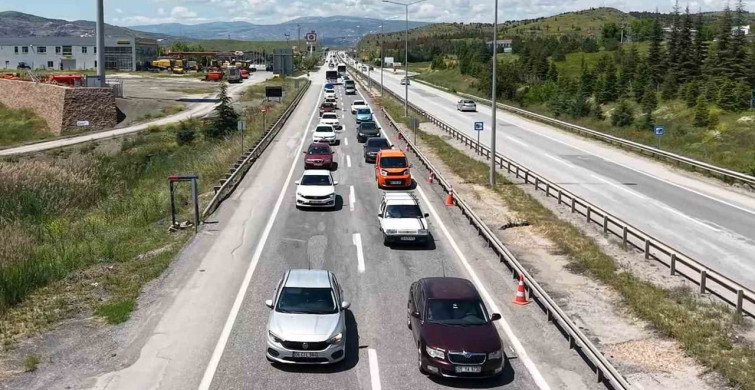 Kırıkkale'de Kurban Bayramı Trafik Yoğunluğu