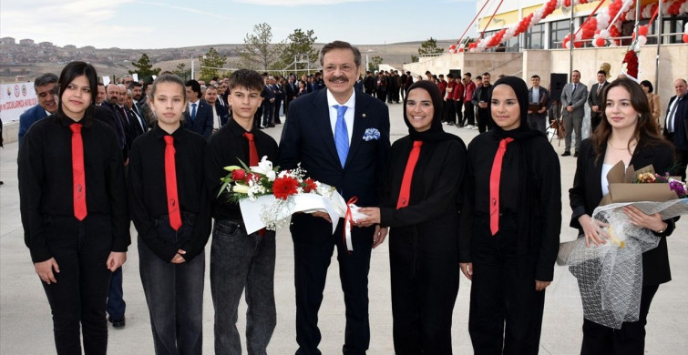 Kırıkkale'de Okul Açılışı: TOBB Başkanı Hisarcıklıoğlu Katıldı