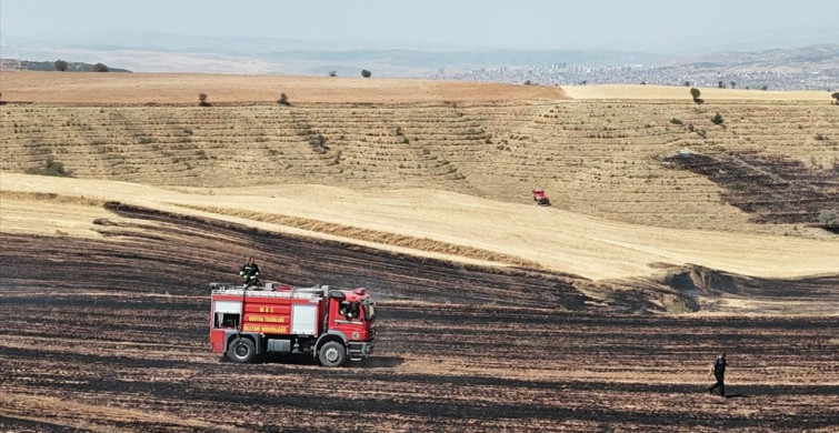 Kırıkkale'de Tarlada Çıkan Yangın Kontrol Altına Alındı