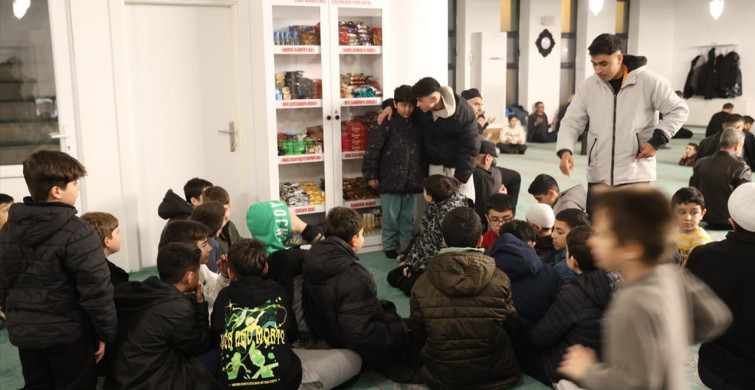 Kırklareli'nde 'Çocuk Market' Uygulaması ile Camideki Çocuk Katılımı Artıyor