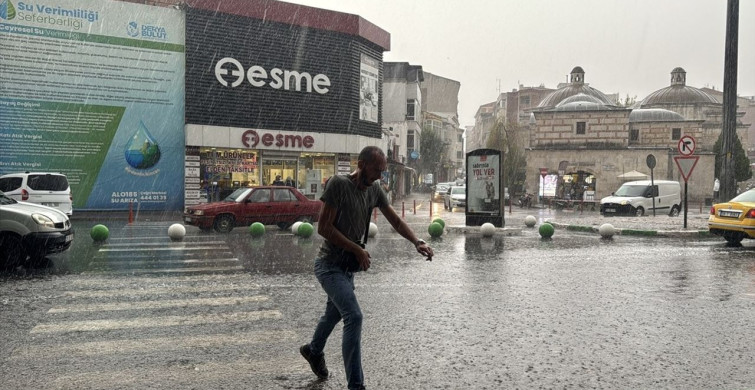 Kırklareli'nde Etkili Sağanak Yağış