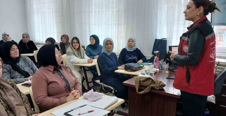 Kırklareli'nde Koruyucu Aile Eğitimi Düzenlendi