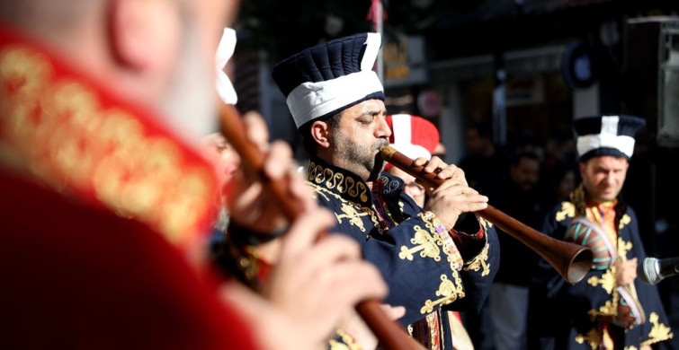 Kırklareli'nde Miraç Kandili Kutlaması: Mehter Gösterisi ve Kandil Simidi İkramı