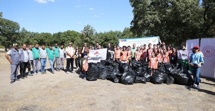 Kırklareli'nde Öğrencilerden Çevre Temizliği Etkinliği