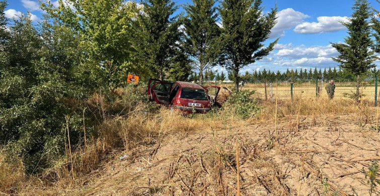 Kırklareli'nde Tarlaya Devrilen Otomobilde 4 Yaralı