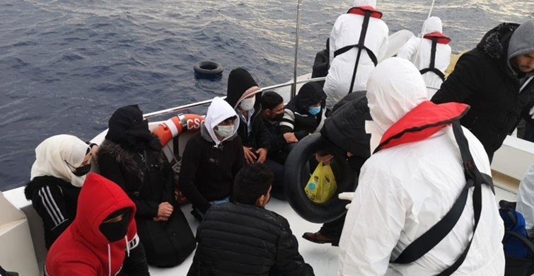 Kırklareli'nde Yakalanan Sığınmacılar Bulgaristan'ın Kendilerini Türkiye'ye Geri İttiğini Söyledi
