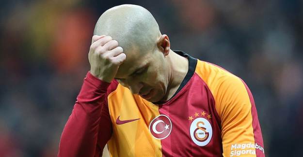 Kırmızı Kart Gören Feghouli'ye Büyük Tepki! 'Bu Adam Haindir'