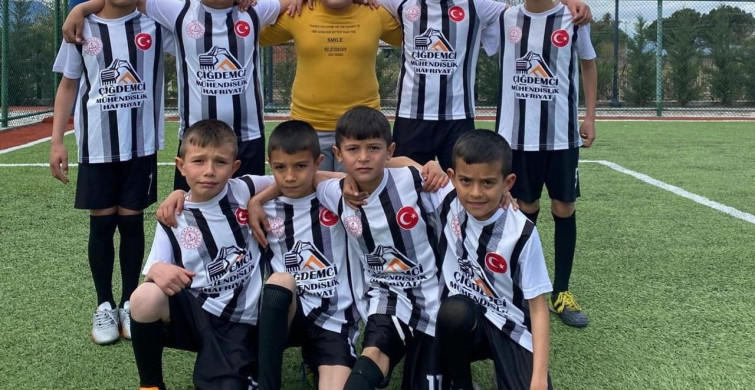 Kırsal Okulun Başarısı: Şehdavutlar İlkokulu Futbol Turnuvasında Finale Koşuyor