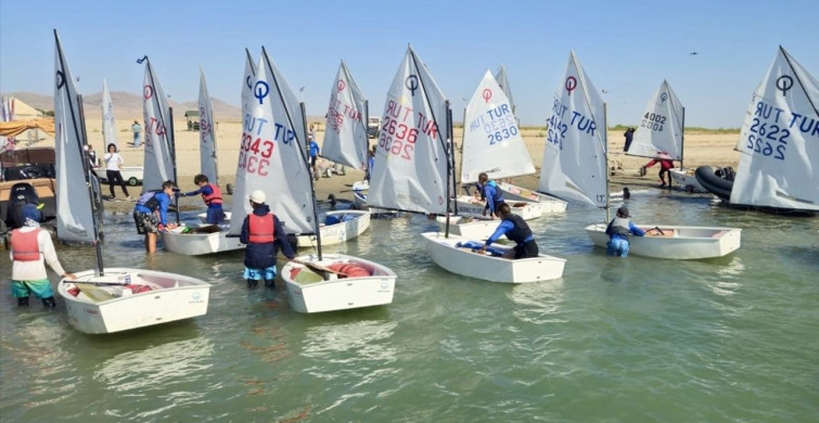 Kırşehir'de Anadolu Yelken Ligi Optimist Yarışları Sona Erdi