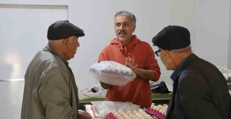 Kırşehir'de Bakkal İşletmecisi Fiyatları Düşürerek Vatandaşa Destek Oluyor