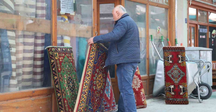 Kırşehir'de İlkbaharda Şark Köşelerine İlgi Artıyor