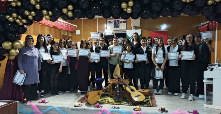 Kırşehir'de Müzik Yarışması: Yeni Neşet Ertaş'lar Yetişiyor