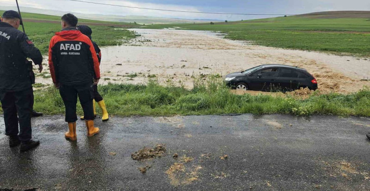 Kırşehir'de Sel Felaketi: Su Baskınları Ve Zarar Tespit Çalışmaları