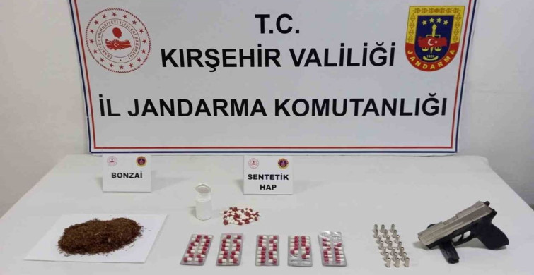 Kırşehir'de uyuşturucu operasyonu: 60 gram uyuşturucu madde ve silah ele geçirildi