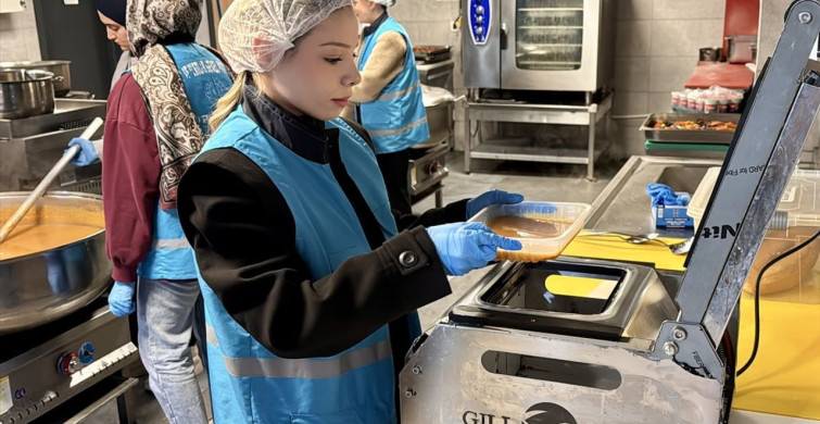 Kırşehir'deki Öğrencilerden İyilikte Yarışma