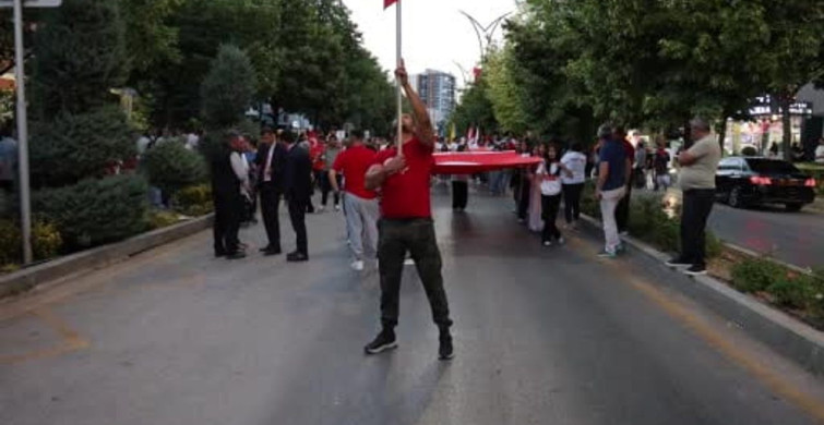 Kırşehirliler 15 Temmuz’un 10. yılında Cacabey Meydanı’nda buluştu