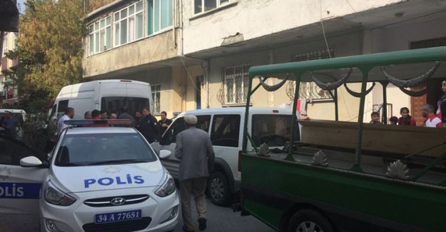 Kıskançlık Krizine Giren Adam Karısının Kafasını Kesti!