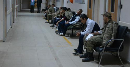 Kışlada Gıda Zehirlenmesi Şüphesiyle 21 Asker Gözetim Altında 