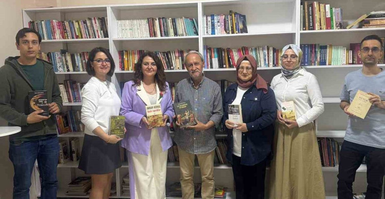Kitap Baba Mesut Tim’den Yunusemre Belediyesi’ne 10 Bin Kitap Bağışı