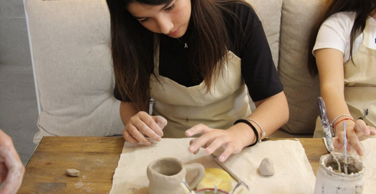 Kız Kardeşlerin Sanat Atölyesi: Hayallerini Gerçekleştiriyorlar