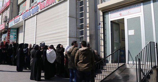 Kızılay, CHP'nin 'Suriyeliler Maaş Alıyor' İddialarını Yalanladı