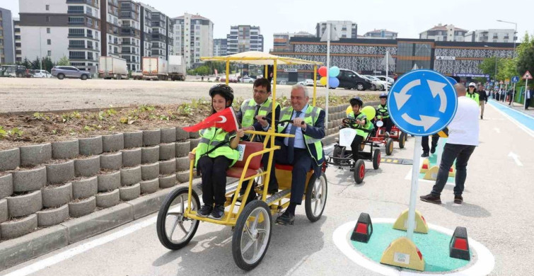 Kızılcıklı Mahallesi'nde Trafik Eğitim Sokağı Açıldı