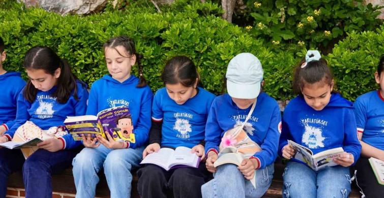 Kızılkule’nin 800. Yılında 800 Öğrenci Kitap Okudu