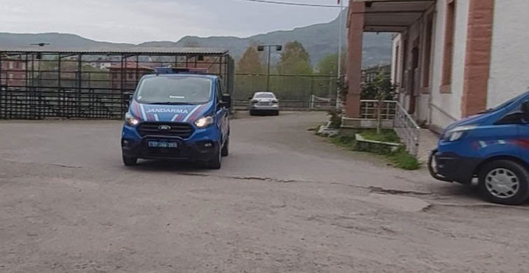 Kızını Dövdüğü İçin Kayınpederini Öldüren Kadın Tutuklandı