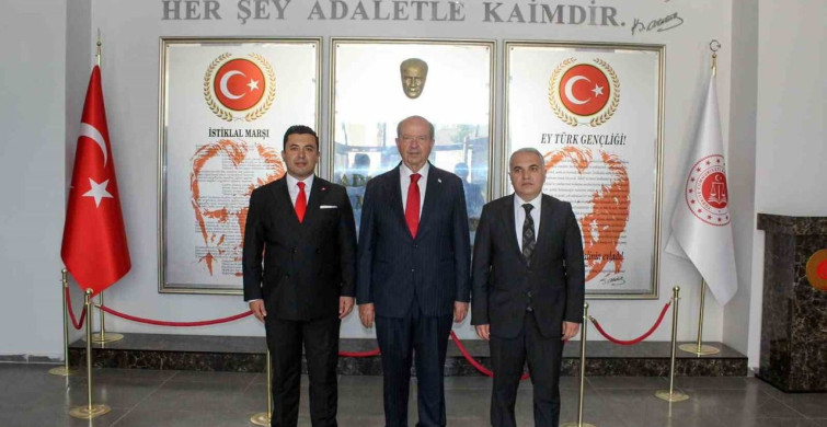 KKTC 5. Cumhurbaşkanı Tatar, Anamur Adalet Sarayı'nı ziyaret etti