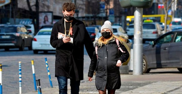KKTC'de Sokakta Maske Takma Zorunluluğu Getirildi