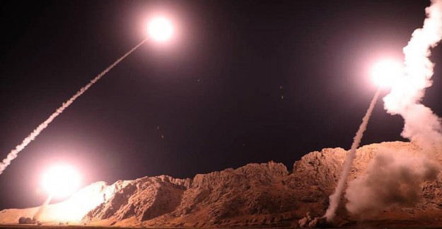Koalisyon Uçakları Vurdu! En Az 20 Sivil Yaşamını Yitirdi
