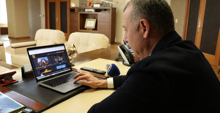 Kocaeli Büyükşehir Belediye Başkanı Tahir Büyükakın, AA'nın 'Yılın Kareleri' Oylamasına Katıldı