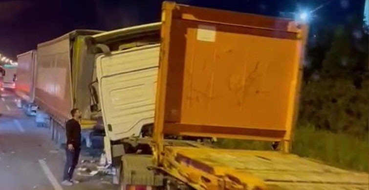 Kocaeli Otoyolunda 3 Tır Birbirine Girdi:1 Ağır Yaralı