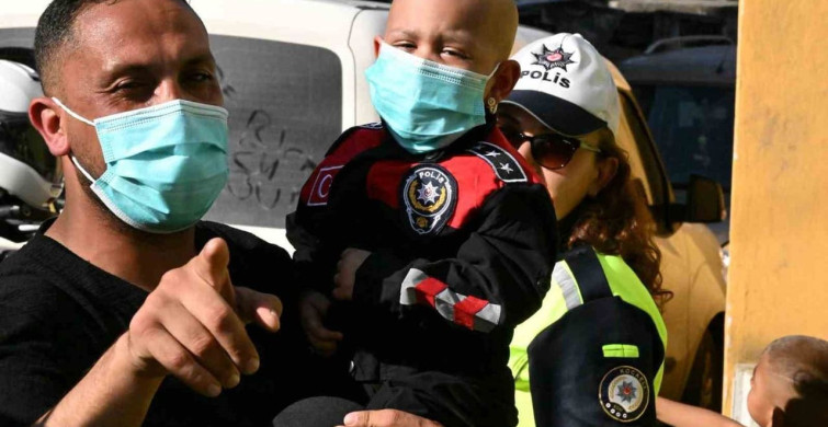 Kocaeli Polisi, Lösemi Hastası Minik Halime'yi Sevindirdi
