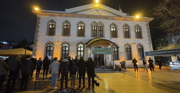 Kocaeli, Sakarya ve Düzce'de Kadir Gecesi Coşkusu