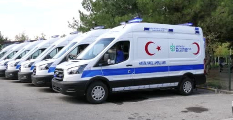 Kocaeli'de 90 personel ve 28 ambulansla 7 gün 24 saat hasta nakil hizmeti