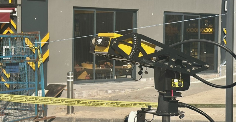 Kocaeli'de Çöken Apartman Bölgesinde Kurtarma Çalışmaları Devam Ediyor