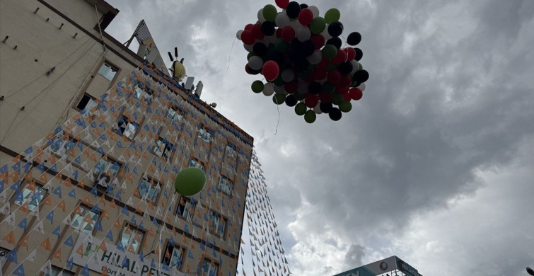 Kocaeli'de Filistin için Balonlar Gökyüzüne Bırakıldı