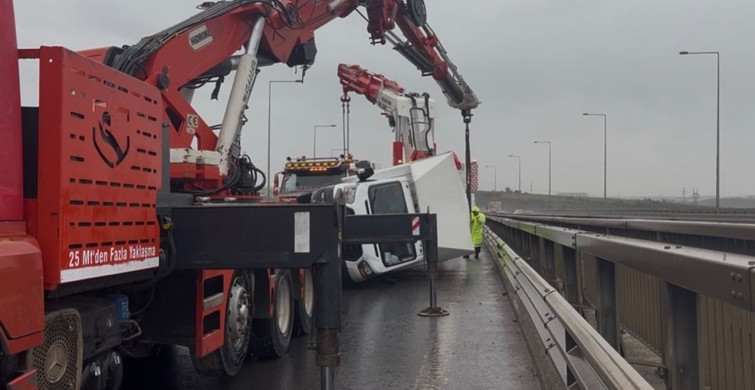 Kocaeli'de Fırtına Trafiği Olumsuz Etkiledi