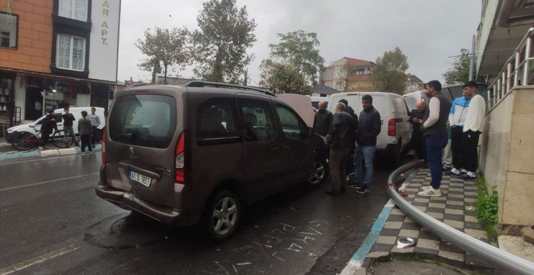 Kocaeli'de Freni Boşalan Tanker 8 Araca Çarptı
