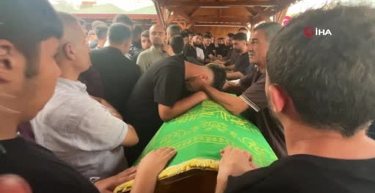 Kocaeli'de kaza: Baba ve oğul gözyaşlarıyla son yolculuğuna uğurlandı