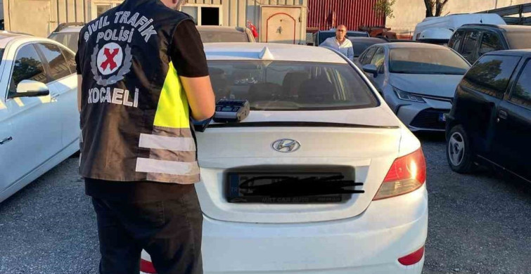 Kocaeli'de korsan taksi sürücüsü ve yolcuya ceza