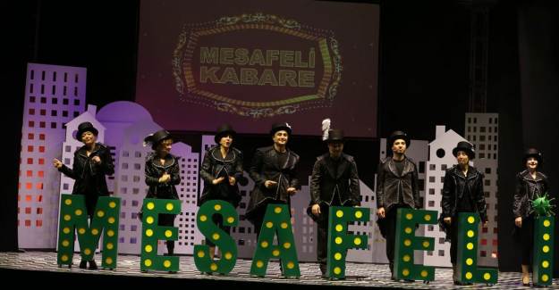 Kocaeli’de ‘Mesafeli Kabare’