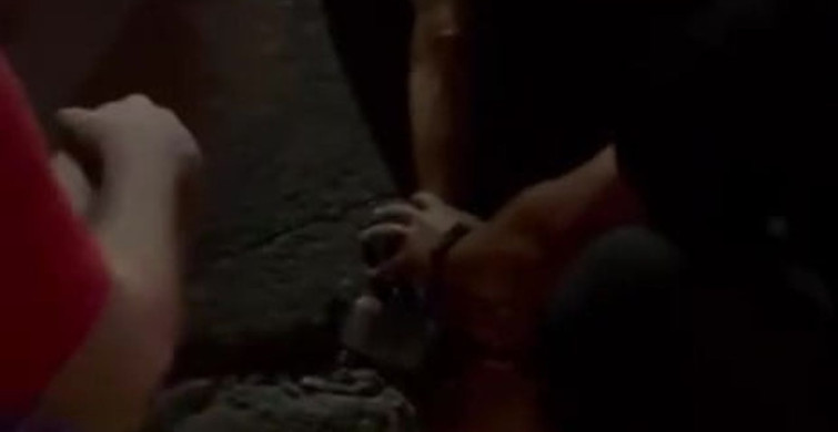 Kocaeli'de motosikletin çarptığı yaya ağır yaralandı