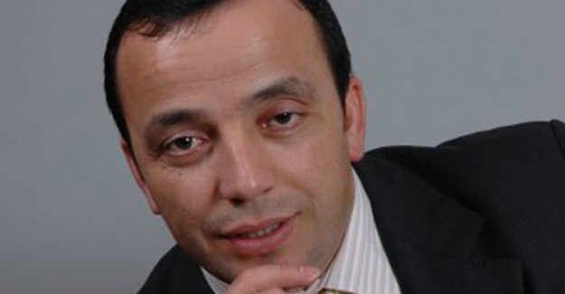 Kocaeli'de Öğrenci Müdür Yardımcısını Öldürdü